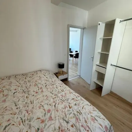 T2 2eme Etage Lägenhet