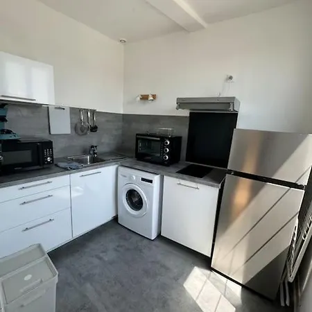T2 2eme Etage Lägenhet